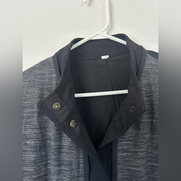 Lululemon Cocoon Car Coat Black Size M - Picture 6 of 13